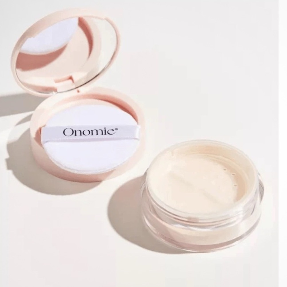 Onomie AHA! Perfecting Setting Powder Lyon, puff mirror compact sealed 18g - Picture 4 of 10